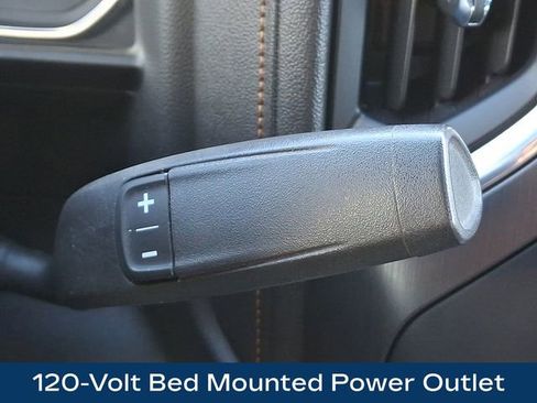 Used 2022 GMC Sierra 2500 AT4 w/ AT4 Preferred Package image 18