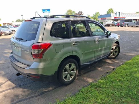 Used 2014 Subaru Forester 2.5i Premium w/ All-Weather Package AWD/4WD image 4