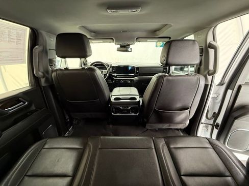 Used 2024 GMC Sierra 3500 SLT w/ SLT Premium Package image 30