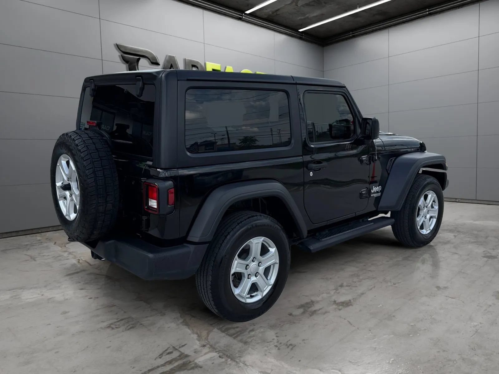 Used 2019 Jeep Wrangler Sport AWD/4WD image 12