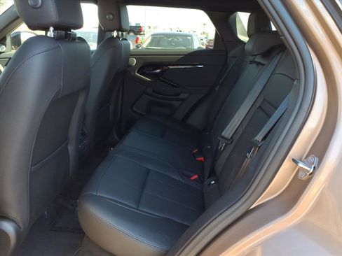 Used 2024 Land Rover Range Rover Evoque Dynamic SE image 24