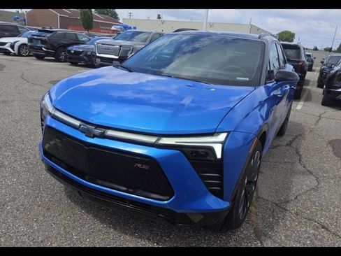 Used 2026 Chevrolet Blazer EV RS AWD/4WD image 3