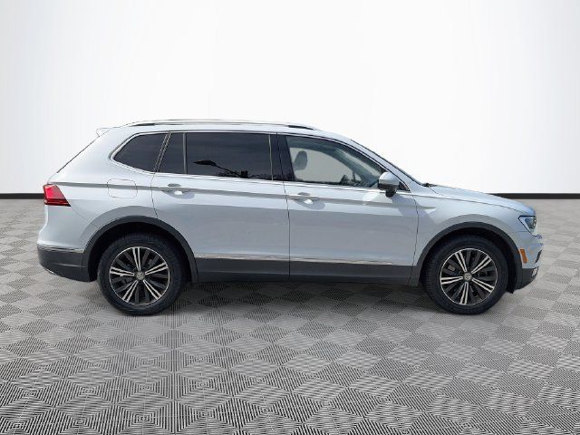 Used 2018 Volkswagen Tiguan SEL AWD/4WD image 7