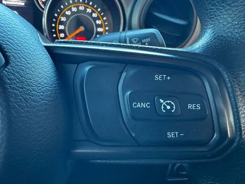 Used 2018 Jeep Wrangler Sport AWD/4WD image 14
