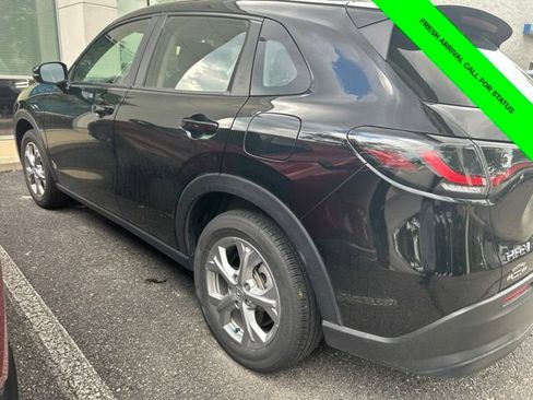 Used 2025 Honda HR-V LX image 13