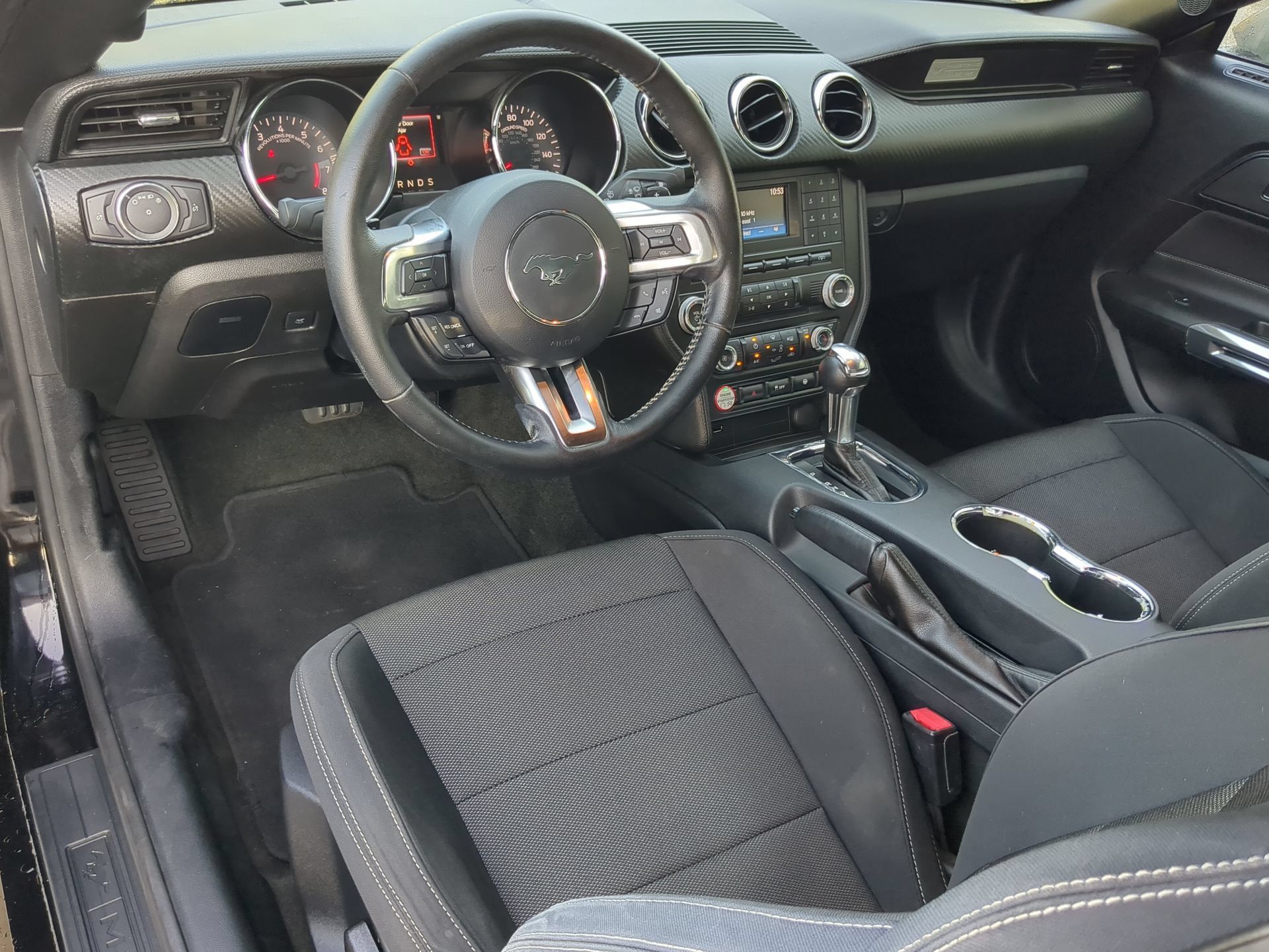 Used 2016 Ford Mustang Convertible RWD image 48