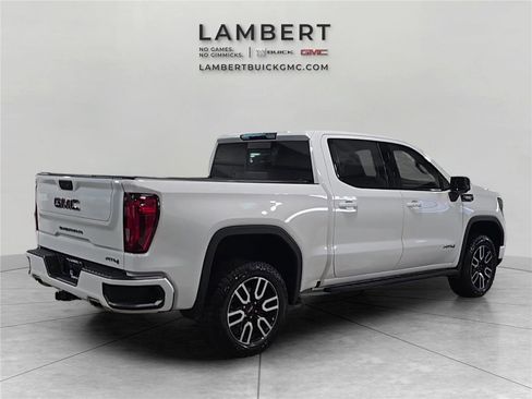 Used 2022 GMC Sierra 1500 AT4 w/ AT4 Preferred Package AWD/4WD image 5