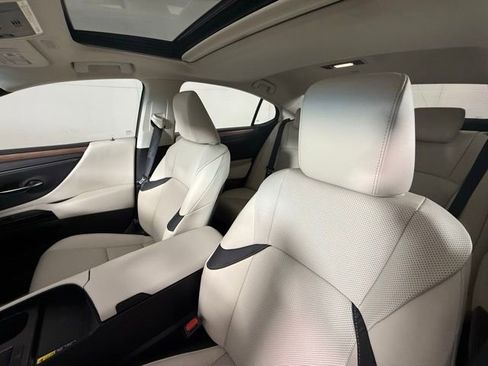 New 2025 Lexus ES 350 w/ Premium Package image 14