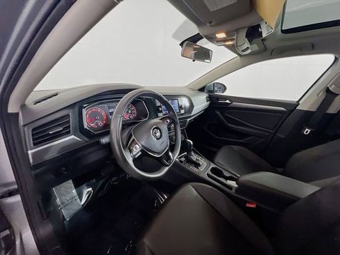 Used 2020 Volkswagen Jetta SE FWD image 18
