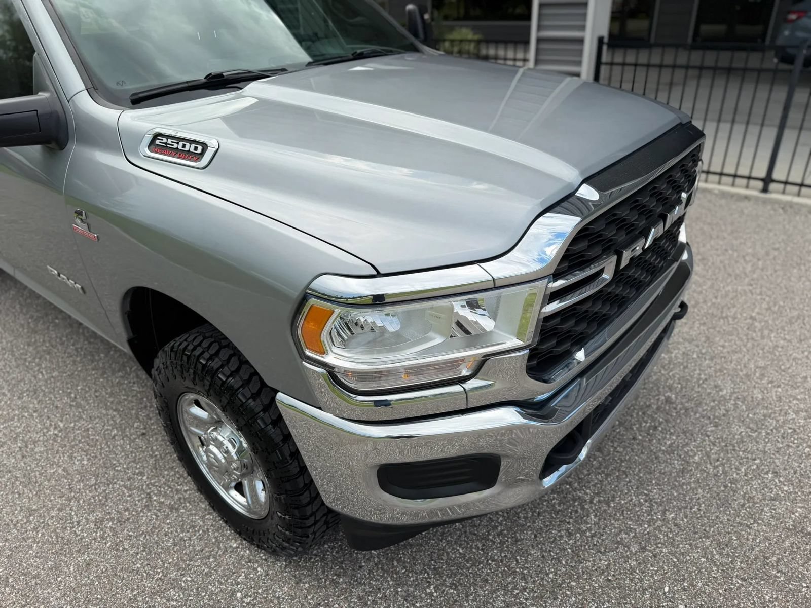 Used 2024 RAM 2500 Big Horn AWD/4WD image 2