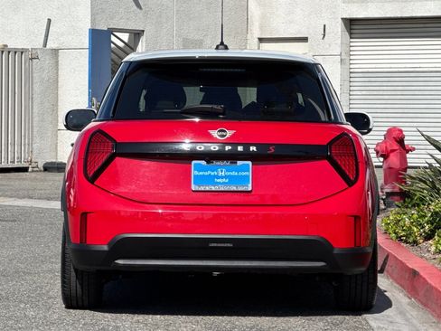 Used 2025 MINI Cooper S FWD image 9