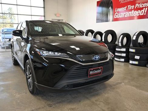 Used 2022 Toyota Venza LE AWD/4WD image 3