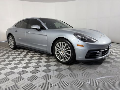 Used 2019 Porsche Panamera Base image 1
