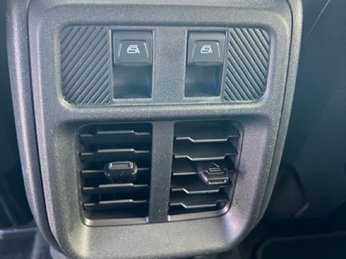 Used 2025 Ford Bronco Badlands AWD/4WD image 8