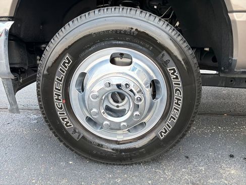 Used 2023 Ford F350 XLT image 31