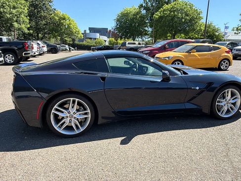 Used 2015 Chevrolet Corvette Stingray Coupe w/ 2LT Preferred Equipment Group RWD image 4