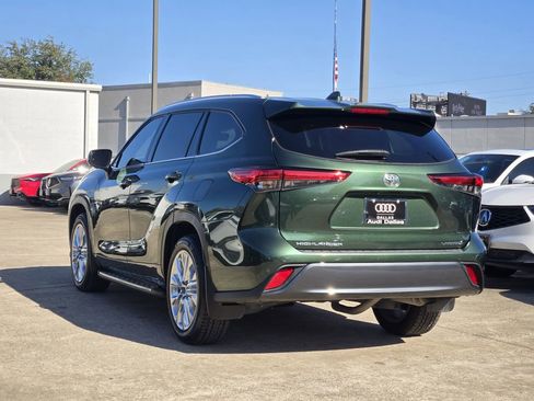 Used 2023 Toyota Highlander Limited image 8