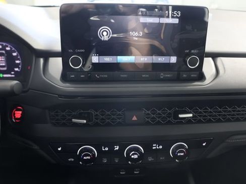 Certified 2025 Honda Accord SE image 14