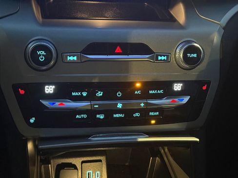 Used 2021 Ford Explorer XLT w/ Equipment Group 202A image 28