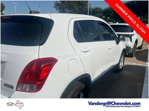 Used 2020 Chevrolet Trax LS FWD image 7