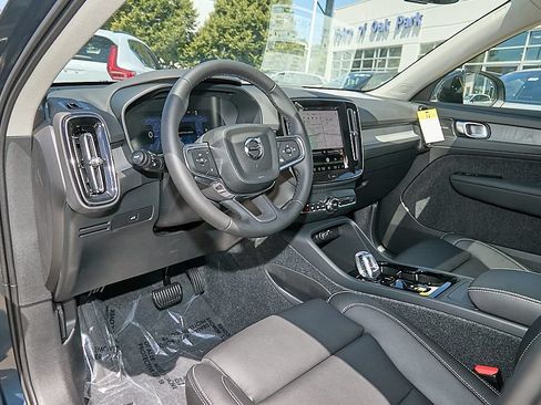 New 2026 Volvo XC40 B5 Ultra w/ Protection Package Premier AWD/4WD image 12