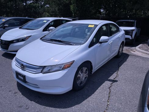 Used 2012 Honda Civic Hybrid Sedan image 2