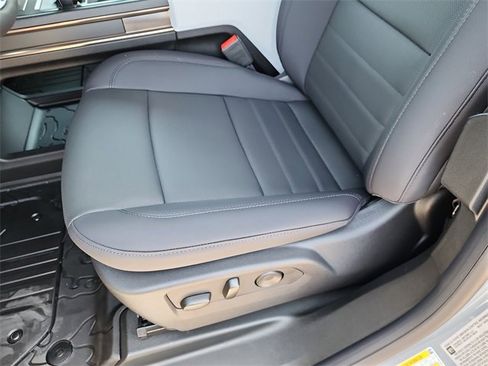 New 2025 GMC Hummer EV 2X image 15