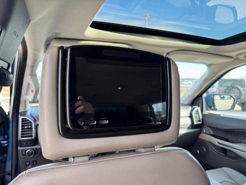 Used 2019 Ford Expedition Max Limited w/ Special Edition Package image 32
