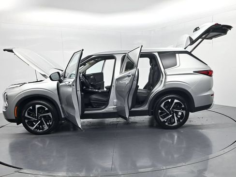 Used 2024 Mitsubishi Outlander SE FWD image 61