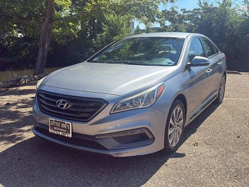 Used 2017 Hyundai Sonata Sport FWD image 11