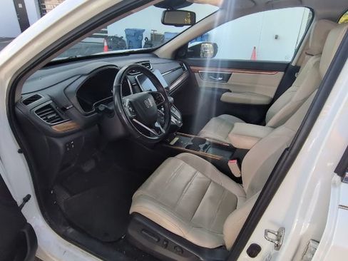 Used 2020 Honda CR-V Touring image 6