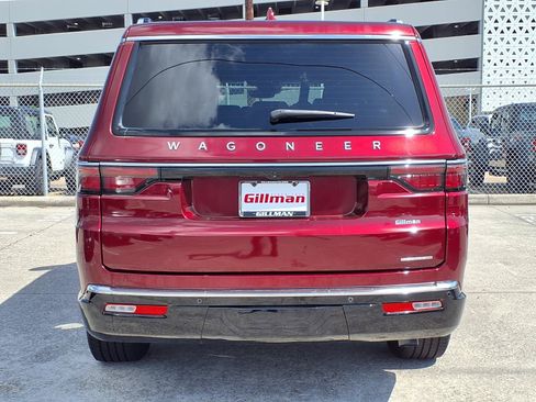 Used 2022 Jeep Wagoneer Series III RWD image 29
