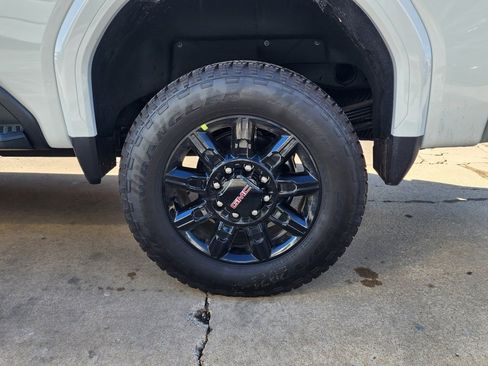 New 2026 GMC Sierra 2500 AT4 w/ AT4 Premium Plus Package image 56