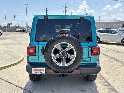 Used 2020 Jeep Wrangler Unlimited Sahara AWD/4WD image 6