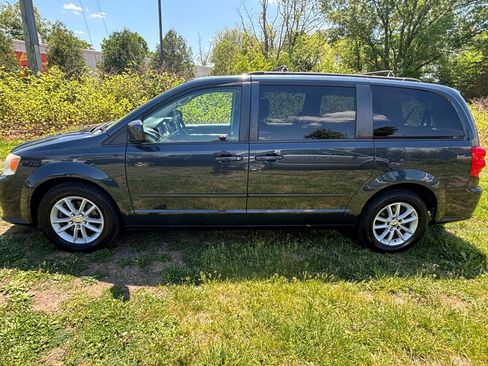 Used 2014 Dodge Grand Caravan SXT FWD image 8