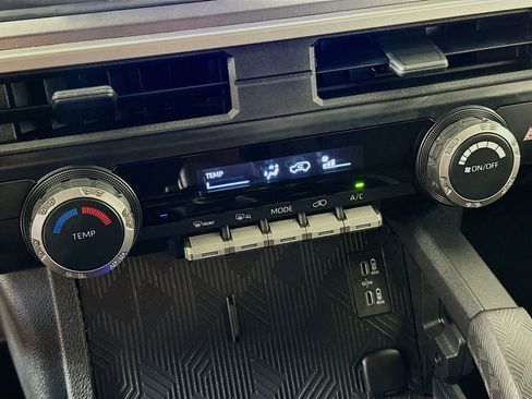 Used 2025 Toyota 4Runner SR5 image 23