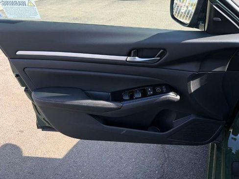 New 2025 Nissan Altima 2.5 SR w/ SR Premium Package image 19