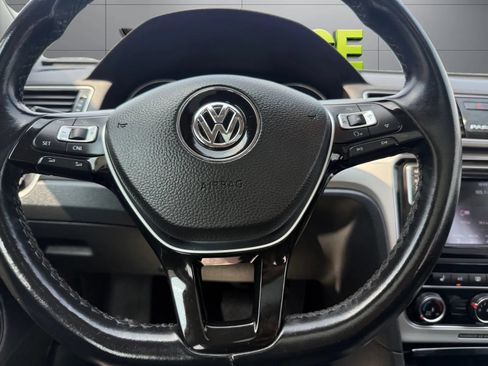 Used 2019 Volkswagen Passat 2.0T Wolfsburg FWD image 26