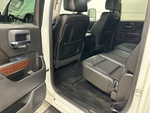Used 2015 GMC Sierra 2500 SLT w/ Duramax Plus Package AWD/4WD image 20