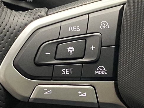 New 2026 Volkswagen Tiguan SE R-Line image 14