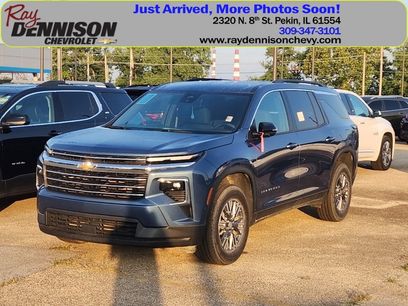 Used 2025 Chevrolet Traverse LT