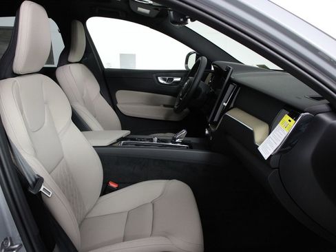 New 2026 Volvo XC60 T8 Plus w/ Protection Package Premier AWD/4WD image 10