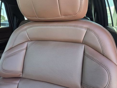 New 2026 Lincoln Navigator Reserve AWD/4WD image 13