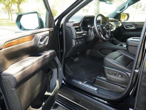 Used 2024 Chevrolet Tahoe High Country w/ Advanced Technology Package AWD/4WD image 11