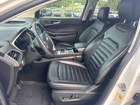 Used 2020 Ford Edge SEL w/ Convenience Package FWD image 9