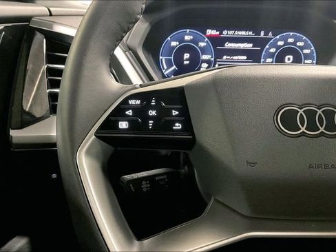 Used 2025 Audi Q4 e-tron Premium Plus w/ Premium Plus image 18