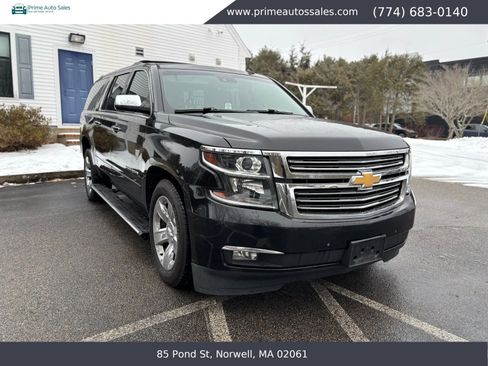 Used 2015 Chevrolet Suburban LTZ image 1