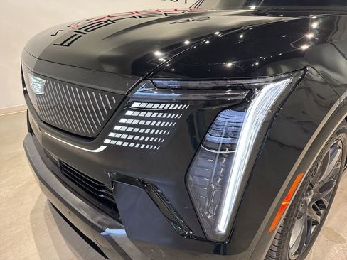 Used 2026 Cadillac Escalade IQ Sport 1 w/ LPO, ONYX Package image 10