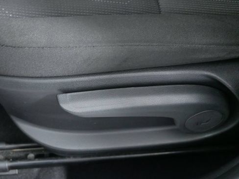 Used 2021 Hyundai Venue SE FWD image 22