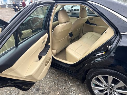 Used 2015 Toyota Camry XLE image 10